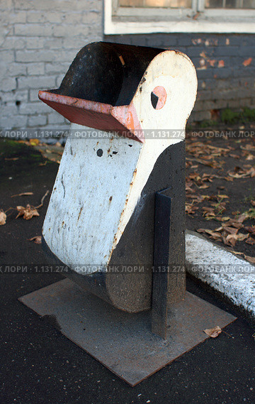 musornaya-urna-v-vide-pingvina-0001131274-preview.jpg
