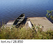 Лодка на плотике. Стоковое фото, фотограф Иванников Алексей Викторович / Фотобанк Лори