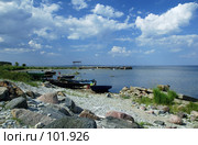 Летний морской пейзаж с рыбацкими лодками на берегу. Стоковое фото, фотограф Игорь Соколов / Фотобанк Лори