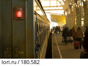 На вокзале (2007 год). Редакционное фото, фотограф Александр Алексеев / Фотобанк Лори
