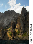 Вид с моря на отвесные скалы Карадага. Стоковое фото, фотограф Олег Титов / Фотобанк Лори