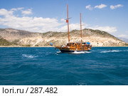 Яхта в море. Стоковое фото, фотограф Александр Лядов / Фотобанк Лори