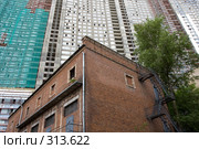 Старое и новое. Стоковое фото, фотограф Юрий Синицын / Фотобанк Лори