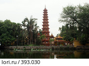 Пагода Тюа-Чан-Куок (Chua Tran Quoc) в Ханое, Вьетнам. Стоковое фото, фотограф Валерий Шанин / Фотобанк Лори