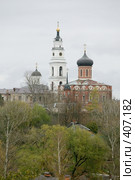 Волоколамский кремль: Воскресенский собор (1462-94),  Никольский собор (между 1853 и 1862), колокольня (1880е гг) (2007 год). Редакционное фото, фотограф Михаил Ворожцов / Фотобанк Лори