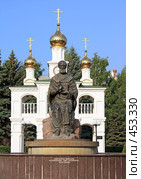 Мемориальный комплекс "Созидателям города". Скульптура Святого Николая Угодника. Тольятти (2008 год). Редакционное фото, фотограф Лукиянова Наталья / Фотобанк Лори