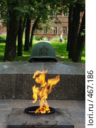 Суздаль. Вечный огонь. (2008 год). Редакционное фото, фотограф Денис Шароватов / Фотобанк Лори