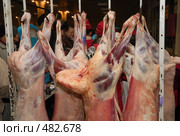 Мясо, бараньи туши на рынке. Стоковое фото, фотограф Мударисов Вадим / Фотобанк Лори