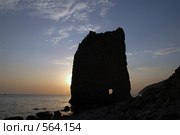 Скала "Парус" на фоне угасающего неба. Краснодарский край. Стоковое фото, фотограф Виктор Филиппович Погонцев / Фотобанк Лори