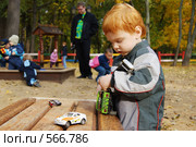 На детской площадке. Стоковое фото, фотограф Наталья Груздева / Фотобанк Лори
