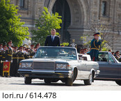 Министр обороны России на параде Победы 9 мая (2008 год). Редакционное фото, фотограф Алексей Бок / Фотобанк Лори