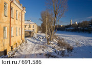 Торжок. Городские виды. Мобилизационная набережная, река Тверца. (2009 год). Стоковое фото, фотограф Горшков Игорь / Фотобанк Лори