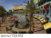 Район Финикса WestGate (2009 год). Редакционное фото, фотограф Julia Nelson / Фотобанк Лори