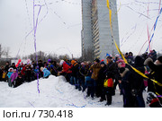 Зрители на масленичном гулянии (2006 год). Редакционное фото, фотограф Сайганов Александр / Фотобанк Лори