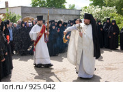 Псков. Снетогорский монастырь. Праздник Вознесения Господня. Водосвятие (2009 год). Редакционное фото, фотограф Михаил Котов / Фотобанк Лори