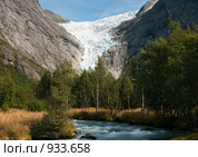 Ледник Бриксдаль (Briksdalsbreen) Стоковое фото, фотограф Роман Мухин / Фотобанк Лори