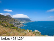 Линзовидные облака над Little Lion's Head (Klein Leeukop) и Karbonkelberg peaks, Южная Африка (2009 год). Стоковое фото, фотограф Tamara Kulikova / Фотобанк Лори