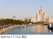 Высотный дом на Котельнической набережной. Москва (2009 год). Редакционное фото, фотограф Александр Щепин / Фотобанк Лори