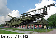 Дальнобойное орудие на железнодорожной платформе (2008 год). Редакционное фото, фотограф Владимир Тарасов / Фотобанк Лори