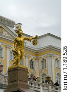 Персей с головой  медузы Горгоны. Петергоф. (2009 год). Редакционное фото, фотограф Александр Лядов / Фотобанк Лори