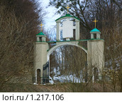 Арка с воротами Подгорецкий монастырь (2009 год). Стоковое фото, фотограф Юрий Брыкайло / Фотобанк Лори