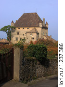 Средневековый замок Ивуар, Верхний Савой, Франция (2009 год). Стоковое фото, фотограф Владимир Трифонов / Фотобанк Лори