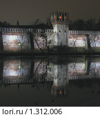 Новодевичий монастырь холодным ноябрьским вечером (2006 год). Стоковое фото, фотограф Сергей Рыбин / Фотобанк Лори