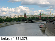 Вид на Московский Кремль с Патриаршего моста. Стоковое фото, фотограф ZitsArt / Фотобанк Лори