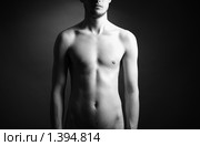 Молодой обнаженный мужчина. Студийное фото. Стоковое фото, фотограф Майер Георгий Владимирович / Фотобанк Лори