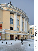 Таллин, оперный театр (2010 год). Редакционное фото, фотограф Александр Секретарев / Фотобанк Лори