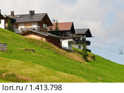 Альпийские шале на холме (2009 год). Стоковое фото, фотограф Петр Кириллов / Фотобанк Лори