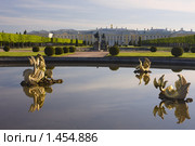 Петергоф. Верхний сад. Фонтан "Межеумный" (2009 год). Редакционное фото, фотограф Литвяк Игорь / Фотобанк Лори