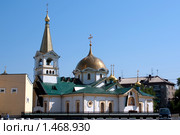 Вознесенский кафедральный собор на фоне голубого неба в г. Новосибирске. Стоковое фото, фотограф Игорь Боголюбов / Фотобанк Лори