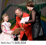 Модельер Вячеслав Михайлович Зайцев (2010 год). Редакционное фото, фотограф Александр Подшивалов / Фотобанк Лори