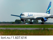 Приземление Боинга-757 (2009 год). Редакционное фото, фотограф Игорь Жоров / Фотобанк Лори