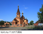 Храм Великомученицы Екатерины на родине В.М. Шукшина. Село Сростки, Алтайский край. Стоковое фото, фотограф Григорий Писоцкий / Фотобанк Лори