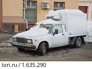 Автомобиль ВИС-2345 (базовая модель ВАЗ-2107) весной (2010 год). Редакционное фото, фотограф Алёшина Оксана / Фотобанк Лори