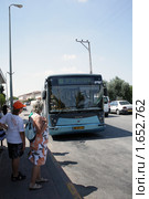 Автобусная остановка. Афула. Израиль (2009 год). Редакционное фото, фотограф Кузнецов Дмитрий / Фотобанк Лори