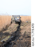 Джип выбирается из западни (2010 год). Редакционное фото, фотограф Сергеев Игорь / Фотобанк Лори