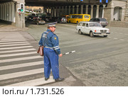 Работник ГИБДД на  посту (2009 год). Редакционное фото, фотограф Алёшина Оксана / Фотобанк Лори