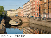 Санкт-Петербург. Канал Грибоедова. Отражения (2010 год). Редакционное фото, фотограф Александр Алексеев / Фотобанк Лори
