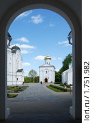 Вход в Спасо-Ефросиниевский монастырь, Полоцк, Беларусь (2008 год). Стоковое фото, фотограф Владимир Блинов / Фотобанк Лори