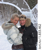 Учатсники проекта "Дом-2" Бузова и Третьяков обнимаются (2007 год). Редакционное фото, фотограф Алена Потапова / Фотобанк Лори