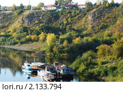 Вид на пристань на реке Томь и музей "Красная горка", Кемерово. Редакционное фото, фотограф Татьяна Королева / Фотобанк Лори