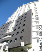 Фрагмент современного здания,Екатеринбург (2010 год). Стоковое фото, фотограф Людмила Банникова / Фотобанк Лори