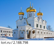 Православный Свято-Троицкий Ипатьевский мужской монастырь в Костроме - колыбель дома Романовых (2010 год). Стоковое фото, фотограф ElenArt / Фотобанк Лори