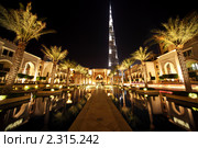 Башня Бурж Халифа (Burj Dubai). Дубай (2010 год). Редакционное фото, фотограф Losevsky Pavel / Фотобанк Лори