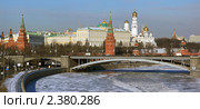 Кремль. Вид с Патриаршего Моста. Стоковое фото, фотограф Юрий Кирсанов / Фотобанк Лори
