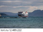 Морское судно у берегов Греции (2009 год). Редакционное фото, фотограф Gagara / Фотобанк Лори
