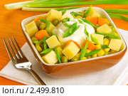 Сырный салат с кукурузой и зеленым горошком. Стоковое фото, фотограф Ольга Иванова / Фотобанк Лори